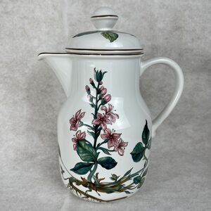 VTG Villeroy & Boch Botanica Tea Pot Pitcher Floral Porcelain 9 1/2” Depuis 1748